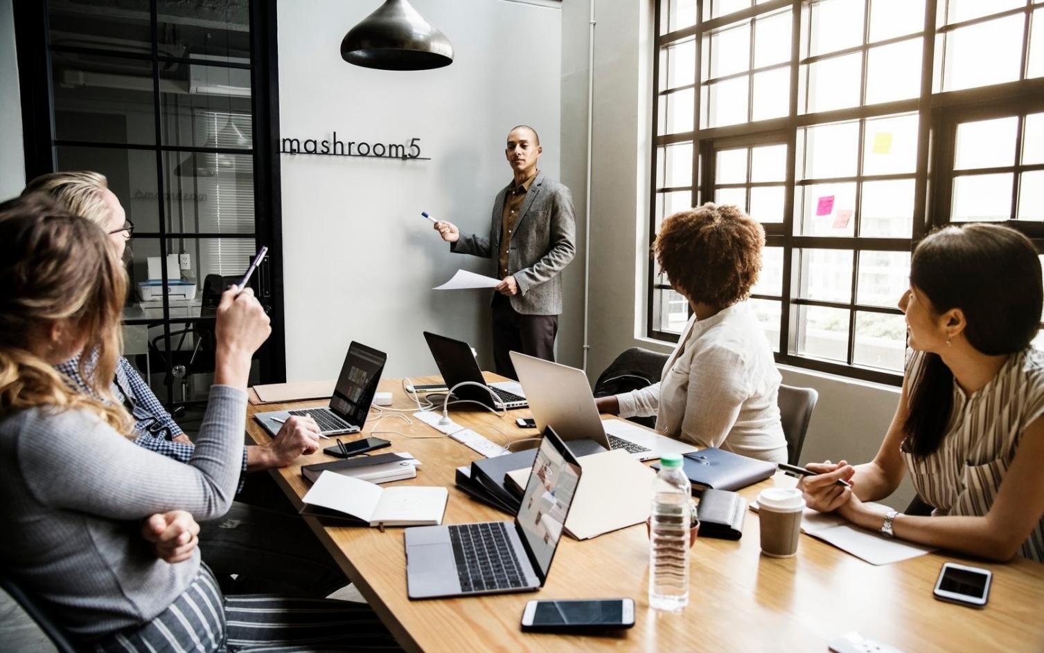 Participants lors d'une session de formation sur la gestion budgétaire